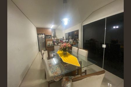 Casa à venda com 3 quartos, 150m² em Jardim Shangai, Jundiaí