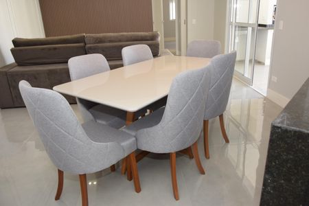 Apartamento para alugar com 82m², 2 quartos e 2 vagasSala