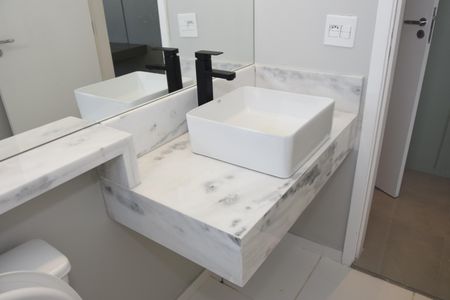 Apartamento para alugar com 82m², 2 quartos e 2 vagasBanheiro da Suíte