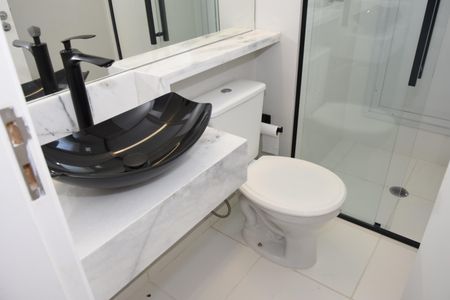 Apartamento para alugar com 82m², 2 quartos e 2 vagasBanheiro