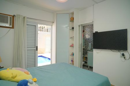 Casa para alugar com 330m², 3 quartos e 3 vagas Casa para alugar com 330m², 3 quartos e 3 vagasQuarto 2