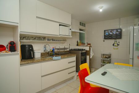 Casa para alugar com 330m², 3 quartos e 3 vagas Casa para alugar com 330m², 3 quartos e 3 vagasCozinha