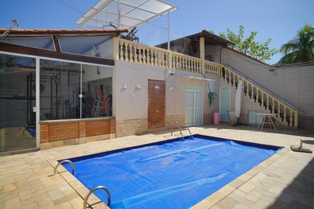 Casa para alugar com 330m², 3 quartos e 3 vagas Casa para alugar com 330m², 3 quartos e 3 vagasÁrea externa