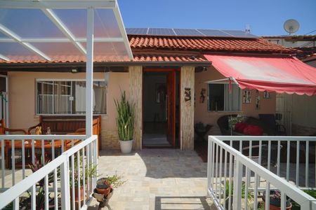 Casa para alugar com 330m², 3 quartos e 3 vagas Casa para alugar com 330m², 3 quartos e 3 vagasEntrada