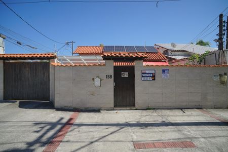 Casa para alugar com 330m², 3 quartos e 3 vagas Casa para alugar com 330m², 3 quartos e 3 vagasFachada