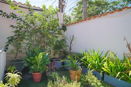 Casa para alugar com 330m², 3 quartos e 3 vagas Casa para alugar com 330m², 3 quartos e 3 vagasJardim