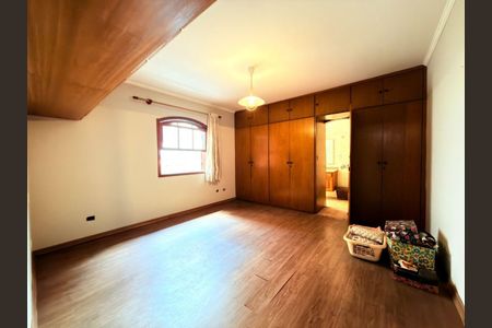 Casa à venda com 5 quartos, 207m² em Jardim Pinheiros, São Paulo