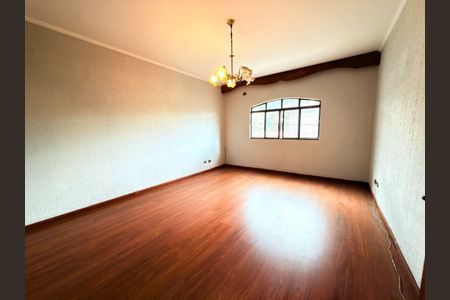 Casa à venda com 5 quartos, 207m² em Jardim Pinheiros, São Paulo