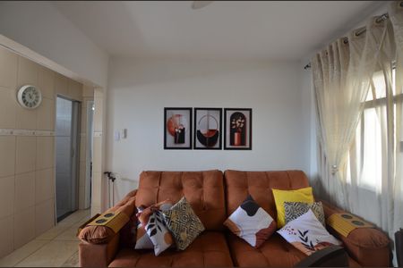 Sala de apartamento para alugar com 2 quartos, 65m² em Marechal Hermes, Rio de Janeiro
