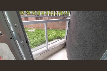 Sacada de apartamento à venda com 2 quartos, 52m² em Padroeira, Osasco