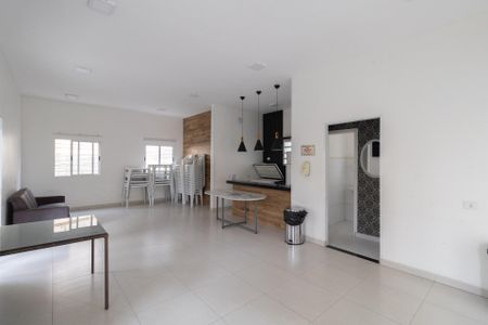 Apartamento à venda com 49m², 2 quartos e 1 vaga Apartamento à venda com 49m², 2 quartos e 1 vagaÁrea Comum - Salão de Festas