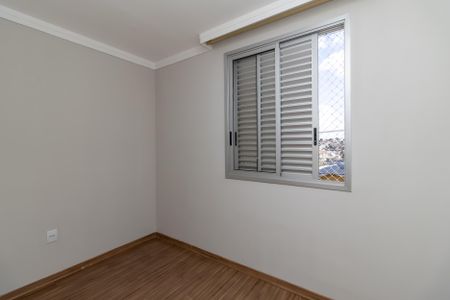 Quarto 2 de apartamento para alugar com 3 quartos, 95m² em São João Batista, Belo Horizonte