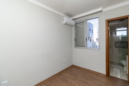 Apartamento para alugar com 95m², 3 quartos e 2 vagasQuarto 3