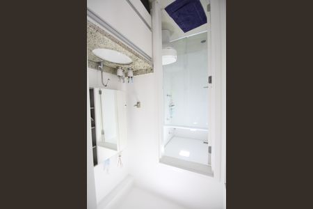 Banheiro de apartamento para alugar com 1 quarto, 39m² em Vila Suzana, São Paulo