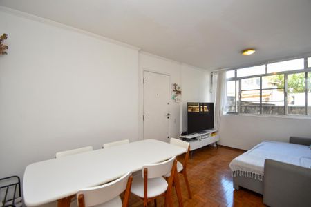 Apartamento para alugar com 84m², 3 quartos e sem vaga Apartamento para alugar com 84m², 3 quartos e sem vagaSala de jantar