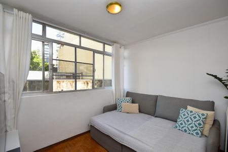 Apartamento para alugar com 84m², 3 quartos e sem vaga Apartamento para alugar com 84m², 3 quartos e sem vagaSala de estar