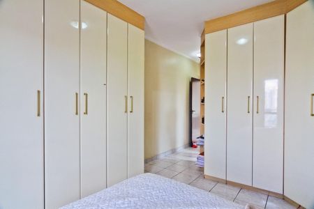 Casa à venda com 122m², 3 quartos e 4 vagas Casa à venda com 122m², 3 quartos e 4 vagasSuíte