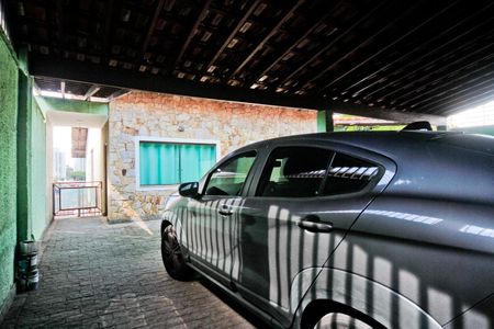 Casa à venda com 122m², 3 quartos e 4 vagas Casa à venda com 122m², 3 quartos e 4 vagasÁrea externa