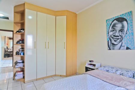 Casa à venda com 122m², 3 quartos e 4 vagas Casa à venda com 122m², 3 quartos e 4 vagasSuíte