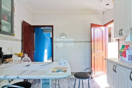 Casa à venda com 122m², 3 quartos e 4 vagas Casa à venda com 122m², 3 quartos e 4 vagasCozinha