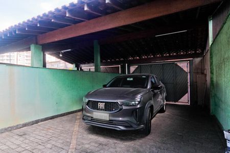 Casa à venda com 122m², 3 quartos e 4 vagas Casa à venda com 122m², 3 quartos e 4 vagasÁrea externa