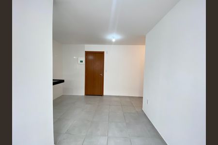 Apartamento para alugar com 2 quartos, 44m² em Del Castilho, Rio de Janeiro