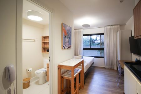 Cozinha de kitnet/studio à venda com 1 quarto, 24m² em Indianópolis, São Paulo