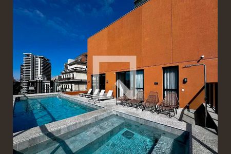 Studio para alugar com 24m², 1 quarto e sem vaga Studio para alugar com 24m², 1 quarto e sem vagaÁrea comum - Piscina