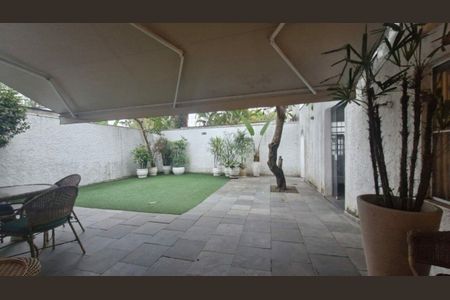Casa à venda com 6 quartos, 324m² em Chácara Santo Antônio (Zona Sul), São Paulo
