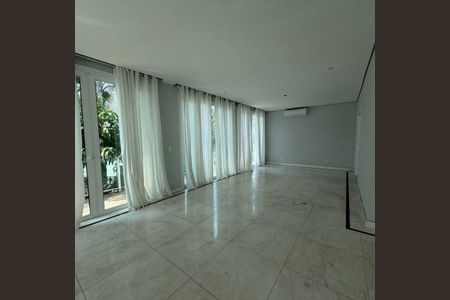 Casa de Condomínio para alugar com 4 quartos, 810m² em Fazenda Morumbi, São Paulo