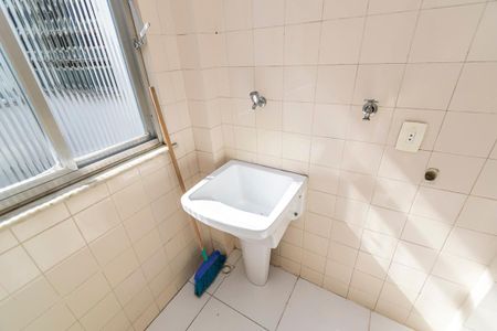 Apartamento para alugar com 58m², 2 quartos e 1 vagaÁrea de Serviço