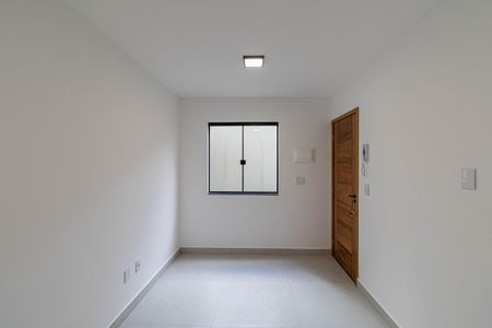Sala e Cozinha  de casa para alugar com 2 quartos, 39m² em Vila Marieta, São Paulo