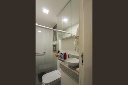 Apartamento à venda com 65m², 3 quartos e 1 vaga Apartamento à venda com 65m², 3 quartos e 1 vagaBanheiro