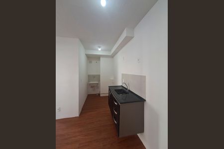 Cozinha de apartamento para alugar com 2 quartos, 35m² em Parque Pan Americano, São Paulo
