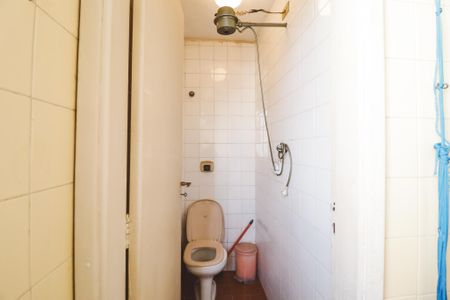 Apartamento à venda com 72m², 2 quartos e 1 vaga Apartamento à venda com 72m², 2 quartos e 1 vagaBanheiro de serviço