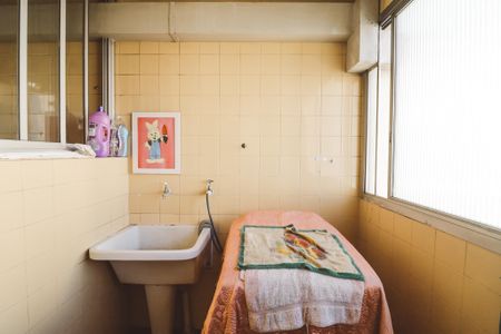 Apartamento à venda com 72m², 2 quartos e 1 vaga Apartamento à venda com 72m², 2 quartos e 1 vagaÁrea de Serviço