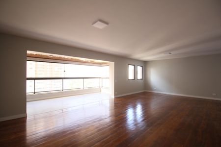 Apartamento à venda com 195m², 3 quartos e 4 vagasSala