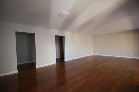 Apartamento à venda com 195m², 3 quartos e 4 vagasSala