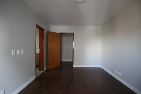 Apartamento à venda com 195m², 3 quartos e 4 vagasSuíte 1