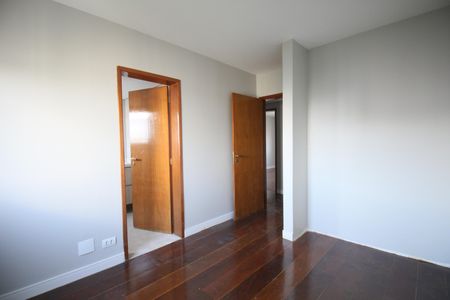 Apartamento à venda com 195m², 3 quartos e 4 vagasSuíte 2