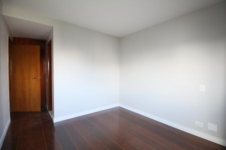 Apartamento à venda com 195m², 3 quartos e 4 vagasSuíte 2