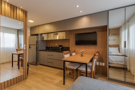 Studio para alugar com 25m², 1 quarto e 1 vaga Studio para alugar com 25m², 1 quarto e 1 vagaSala/Quarto