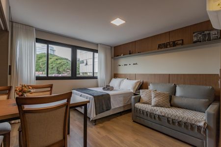 Sala/Quarto de kitnet/studio para alugar com 1 quarto, 25m² em Boa Vista, Porto Alegre