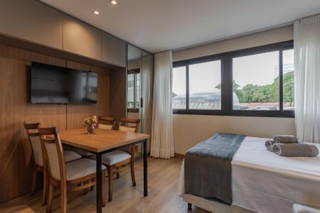 Studio para alugar com 25m², 1 quarto e 1 vaga Studio para alugar com 25m², 1 quarto e 1 vagaSala/Quarto