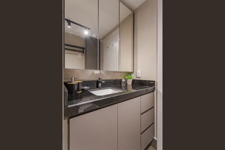 Banheiro de kitnet/studio para alugar com 1 quarto, 25m² em Boa Vista, Porto Alegre