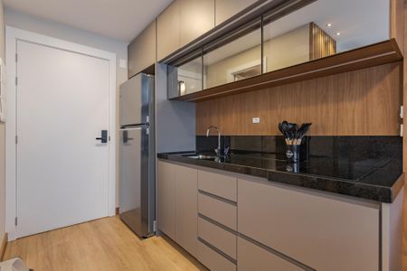 Cozinha de kitnet/studio para alugar com 1 quarto, 25m² em Boa Vista, Porto Alegre