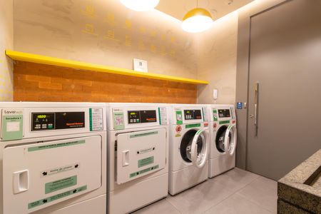 Studio para alugar com 37m², 1 quarto e 1 vaga Studio para alugar com 37m², 1 quarto e 1 vagaLavanderia