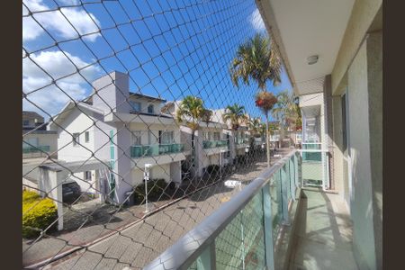 Casa de condomínio para alugar com 200m², 4 quartos e 1 vaga Casa de condomínio para alugar com 200m², 4 quartos e 1 vagaSuíte 3 varanda
