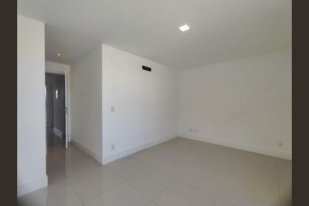 Casa de condomínio para alugar com 200m², 4 quartos e 1 vaga Casa de condomínio para alugar com 200m², 4 quartos e 1 vagaSuíte 2