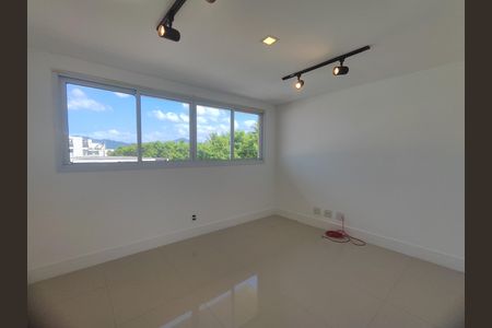 Casa de condomínio para alugar com 200m², 4 quartos e 1 vaga Casa de condomínio para alugar com 200m², 4 quartos e 1 vagaSuíte 1